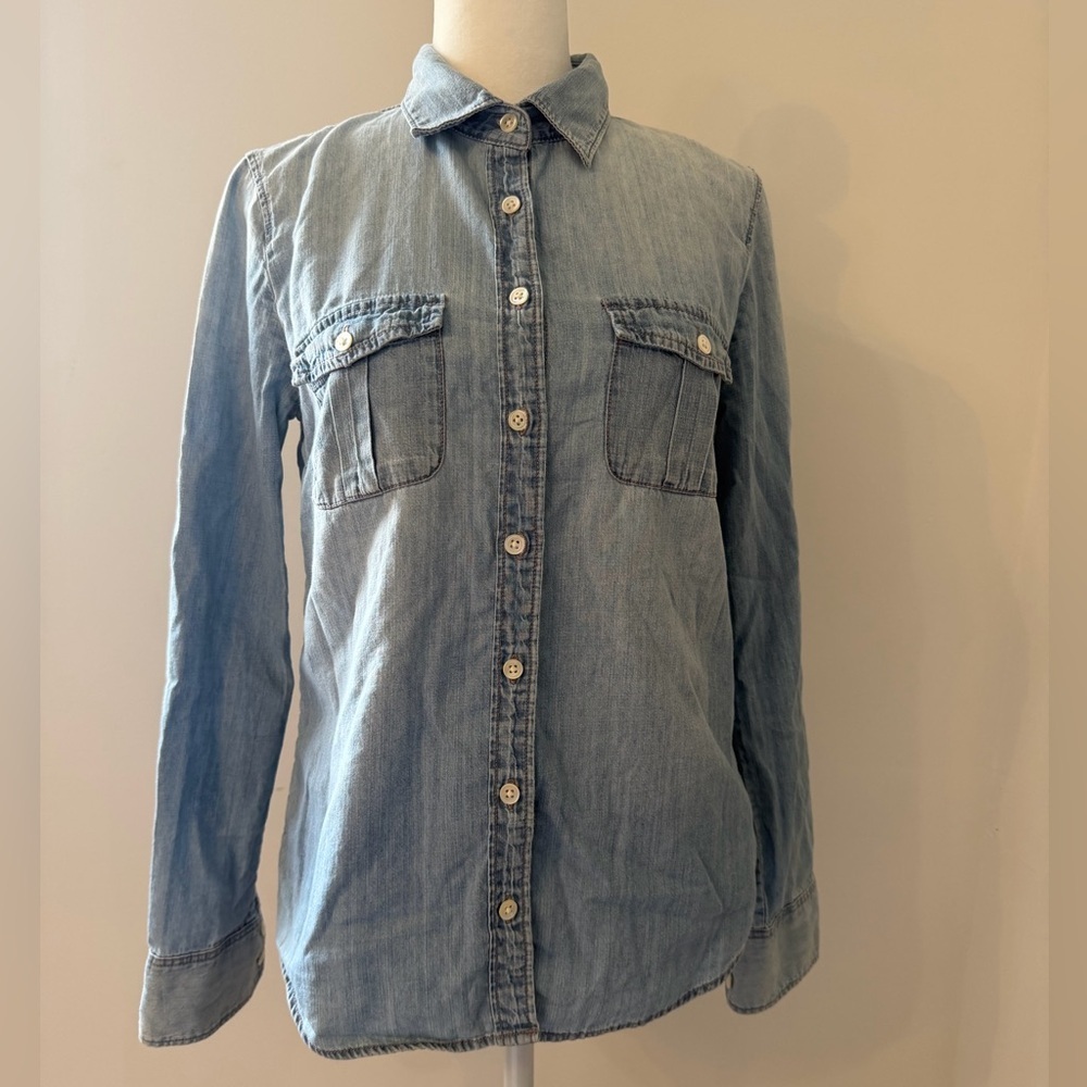 J CREW Women's Size 0 Pocket Button Front Shirt Denim Chambray